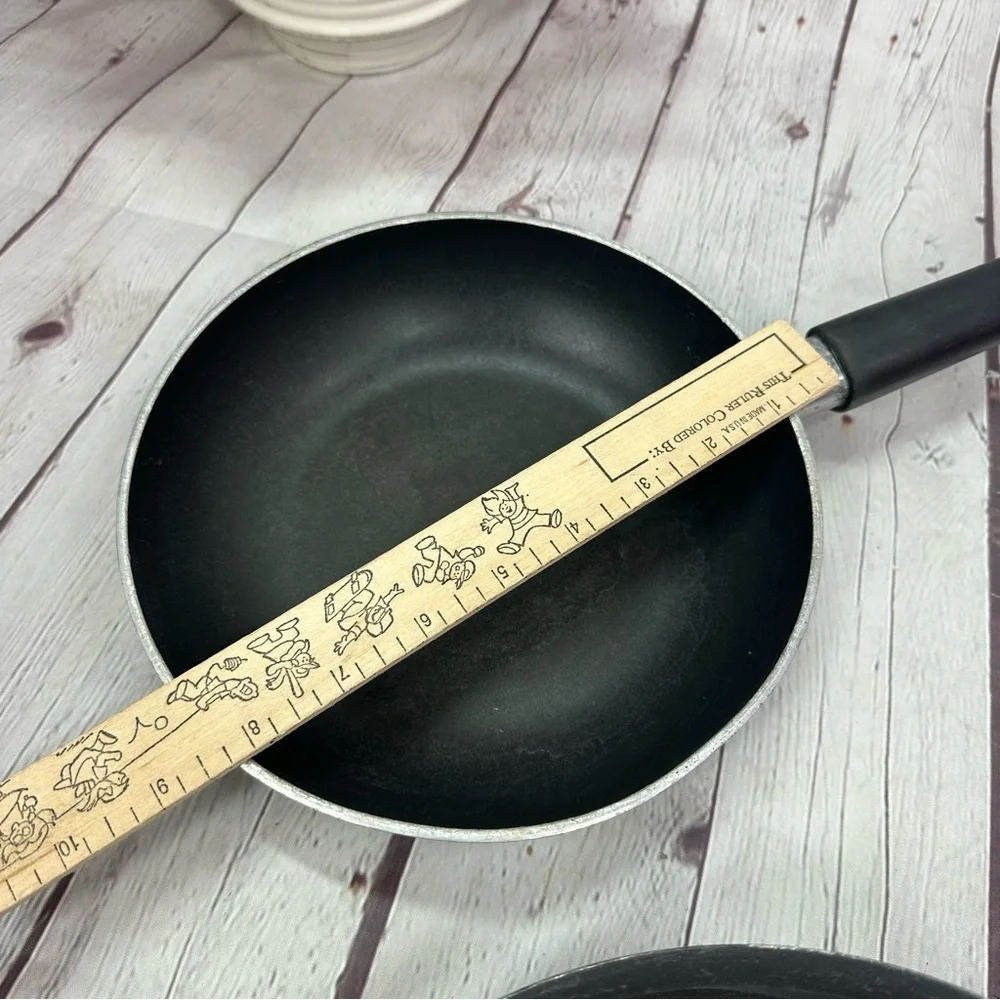 The Pampered Chef Black Cookware set small skillet and 3Qt 10